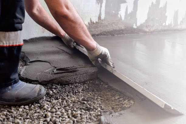 Best Concrete Pool Decks in River Oaks, TX